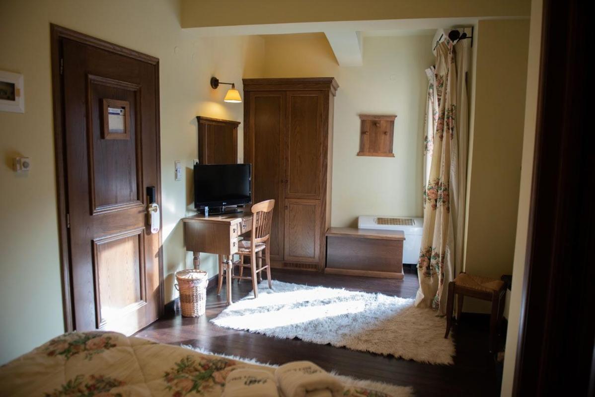 Villa Virginia Hotel Voutiron エクステリア 写真