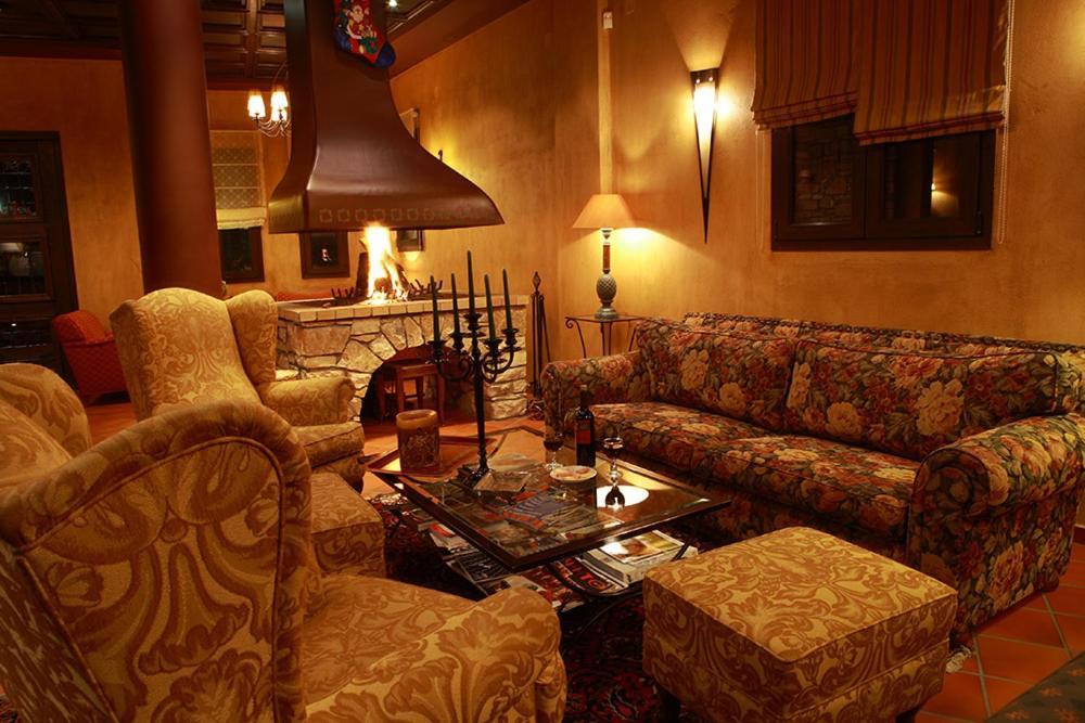 Villa Virginia Hotel Voutiron エクステリア 写真