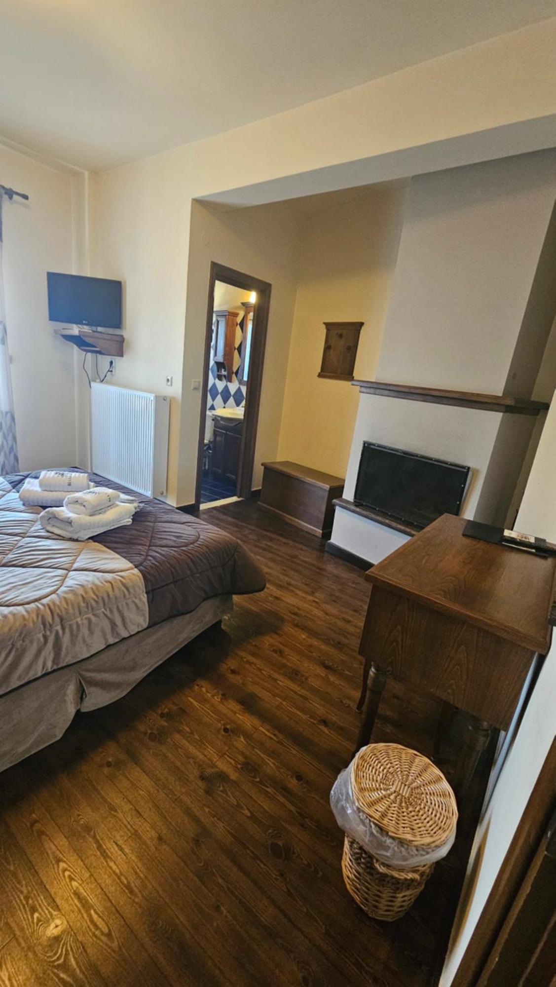 Villa Virginia Hotel Voutiron エクステリア 写真