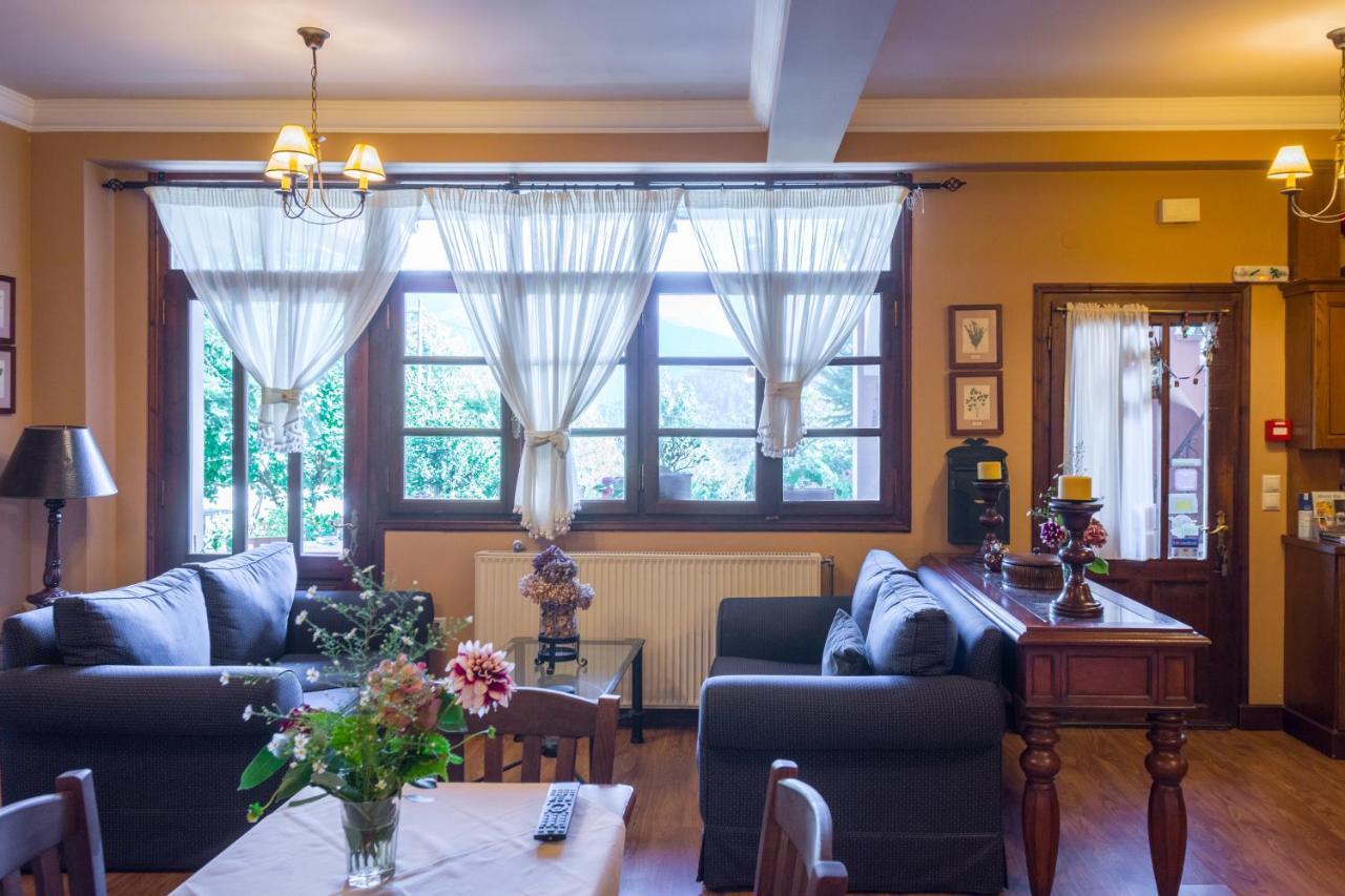 Villa Virginia Hotel Voutiron エクステリア 写真